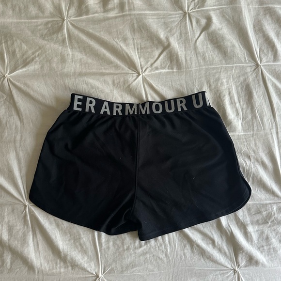 Under Armour Shorts - Picture 1 of 3